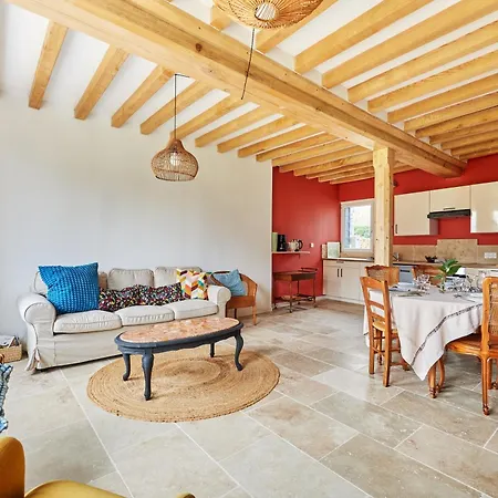 Apartman La Tourelle De Saint Michel De Livet - Parking