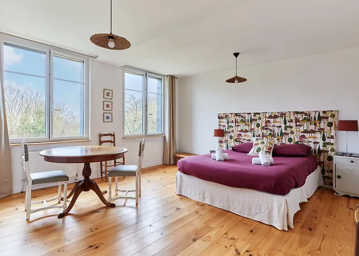 La Tourelle De Saint Michel De Livet - Parking Apartment Livarot-Pays-d'Auge